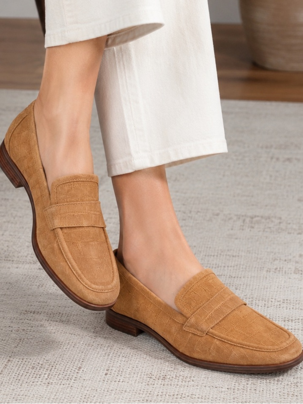 Vionic Sellah Tan Croco Suede Penny Loafers Size 8.5